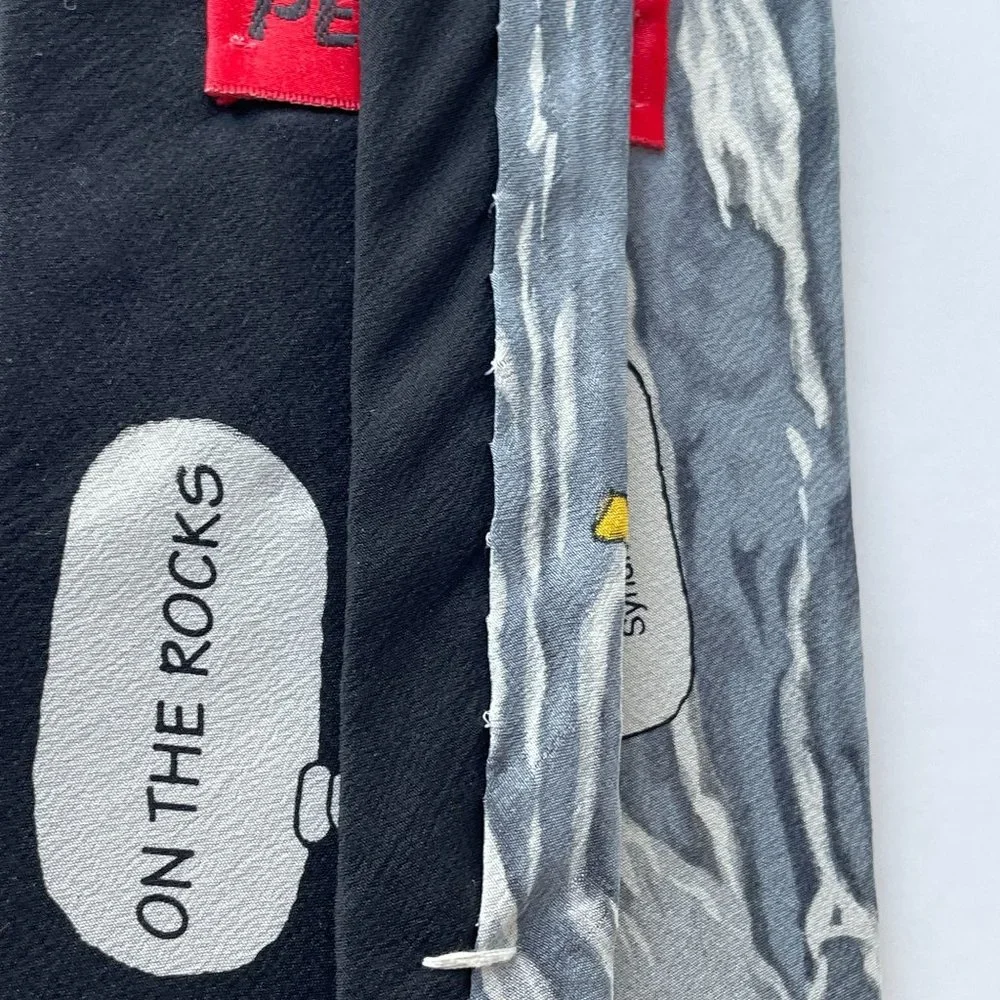 Vintage Peanuts On The Rocks Snoopy Woodstock 100% Silk Tie Men's Black Necktie